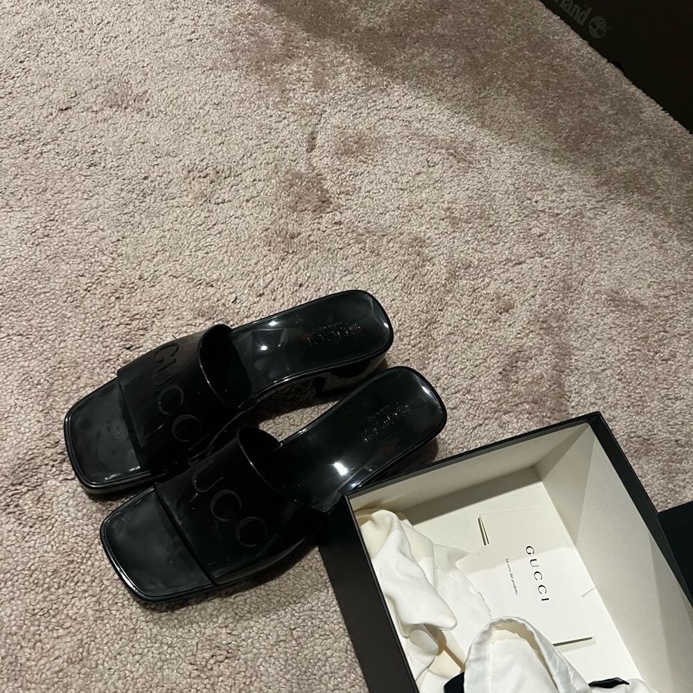 Gucci Nero sandals